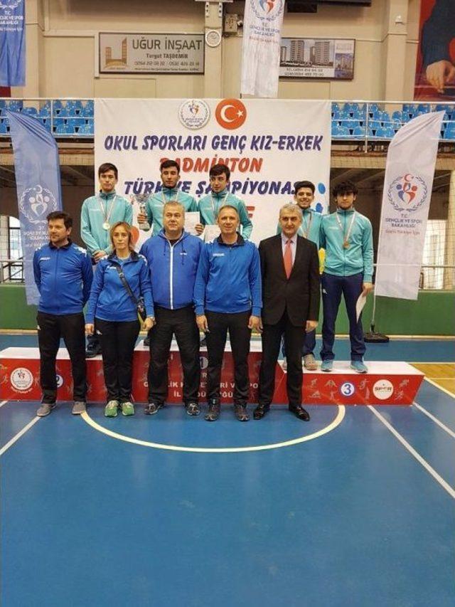 Osmangazili Badmintoncular Hindistan Yolcusu