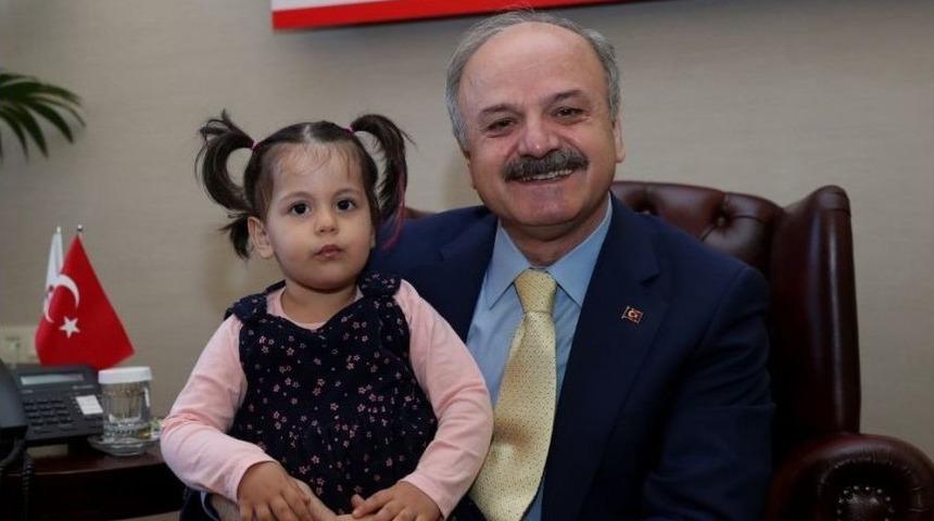 Vali &Ccedil;akacak&rsquo;a Anlamlı Ziyaret