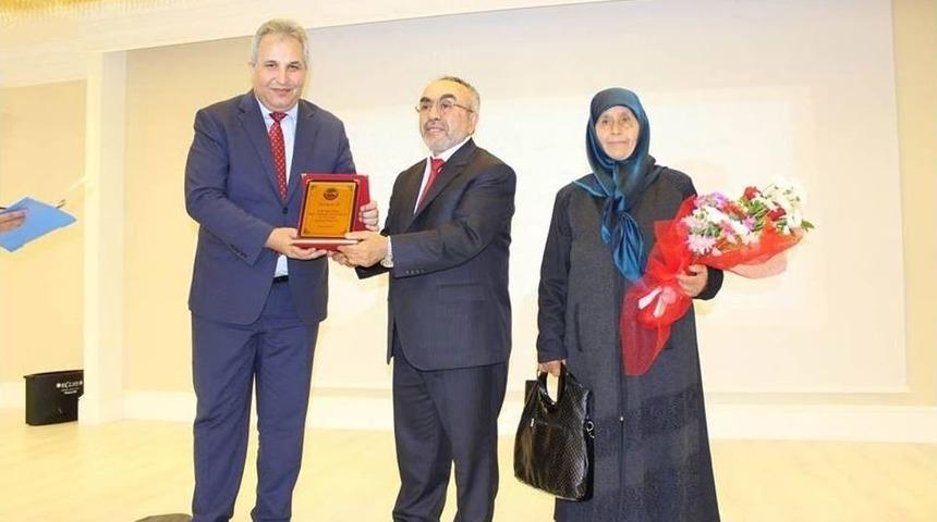 Düzce’ye Tayini Çıkan Müftüye Veda Yemeği