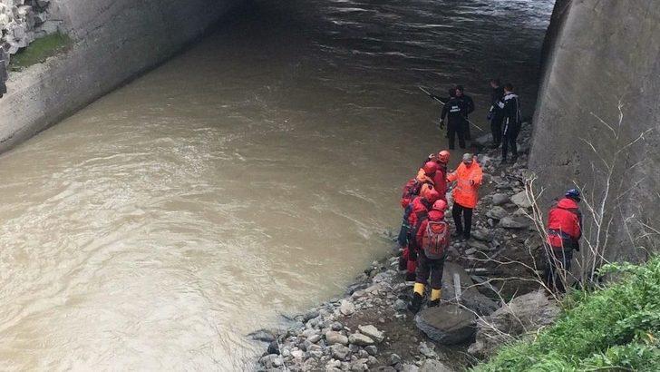 Kayıp Polisi Arama Çalışmaları Karadan Ve Havadan Sürüyor G1