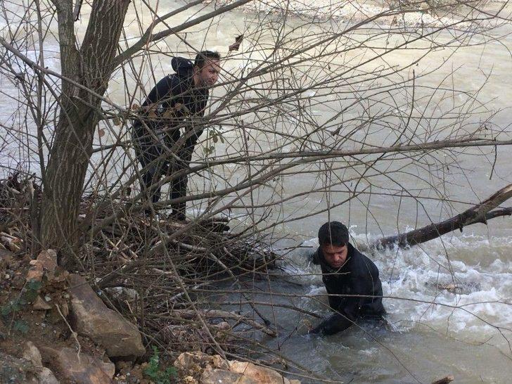 Kayıp Polisi Arama Çalışmaları Karadan Ve Havadan Sürüyor G4