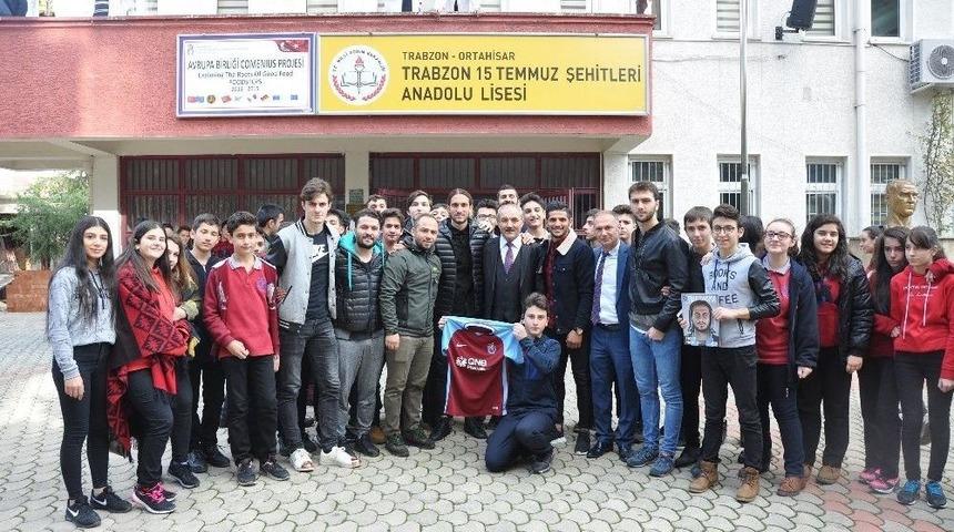 Trabzonsporlu Yusuf Yazıcı Ve Abdurrahim Dursun&rsquo;dan Anlamlı Ziyaret