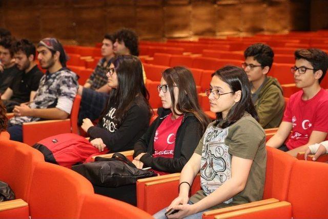 Agü’de ‘mühendislik Ve Liderlikte Kariyer’ Konulu Konferans Düzenlendi