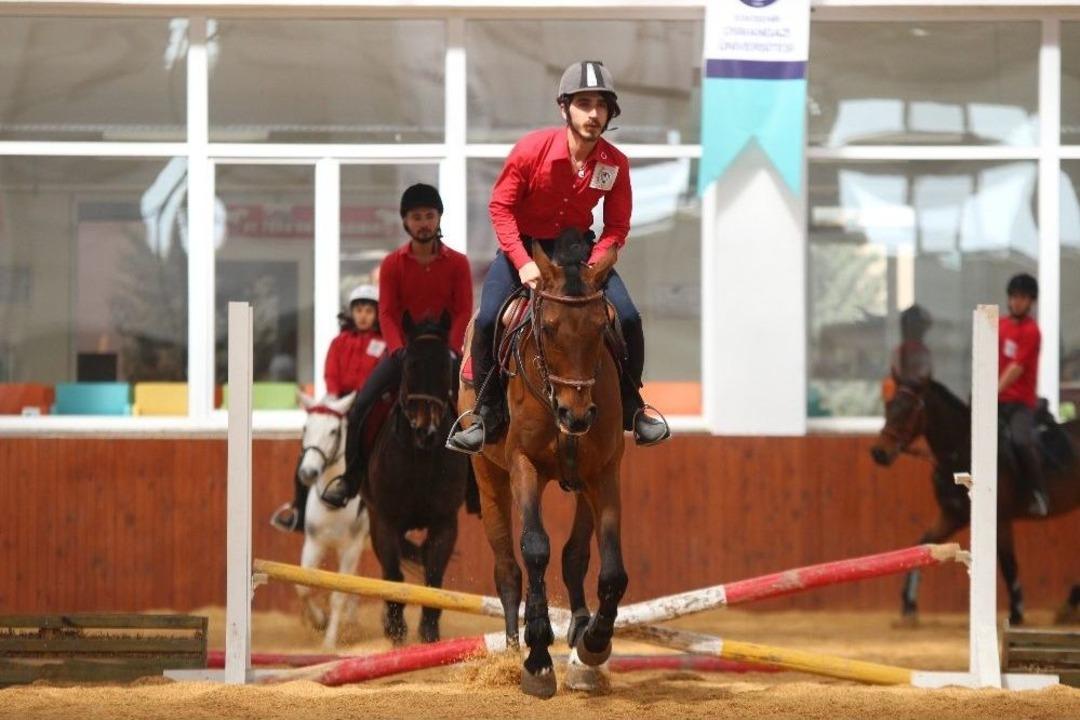Esog&uuml;&rsquo;de Hippoterapi İle Tedavi Başlıyor