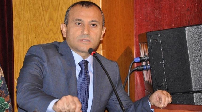 Vali Sonel, &Ouml;ğretmenler G&uuml;n&uuml;nde Konuştu:" Necmettin &Ouml;ğretmene Yapılan Al&ccedil;ak&ccedil;a Bir Şeydir"