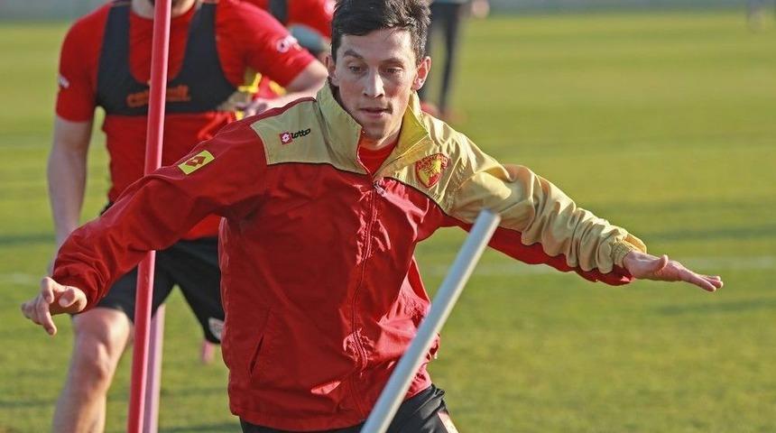 G&ouml;ztepe&rsquo;nin Portekizlileri İstikrar Abidesi