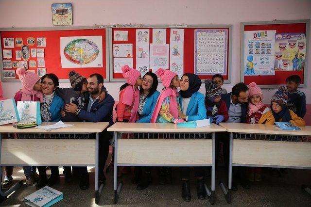 &Ccedil;ocuklar &Uuml;ş&uuml;mesin Ve Hasta Olmasın Diye Yollara D&uuml;şt&uuml;ler 1