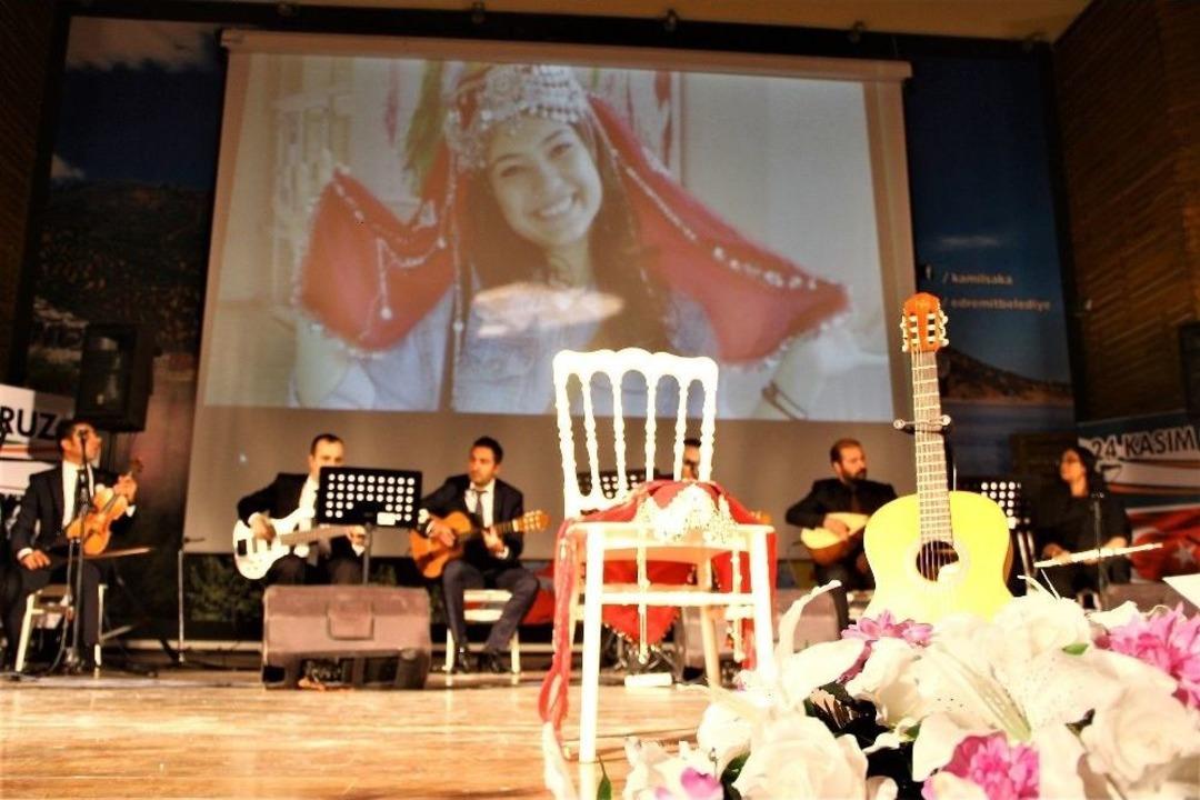 (&ouml;zel Haber) Şehit Ayb&uuml;ke &Ouml;ğretmeni, Edremit&rsquo;te Okuduğu &Ouml;ğretmenleri H&uuml;z&uuml;nle Andı