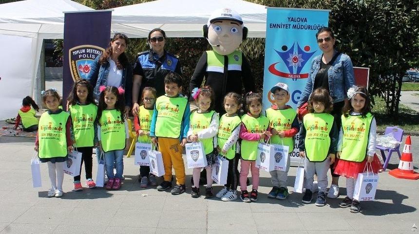 Yalovalı &Ccedil;ocuklar Trafik Kurallarını Eğlenerek &Ouml;ğrendiler