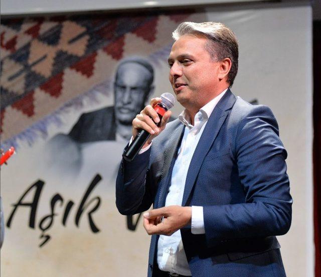 Muratpaşa’da Aşık Veysel Anıldı