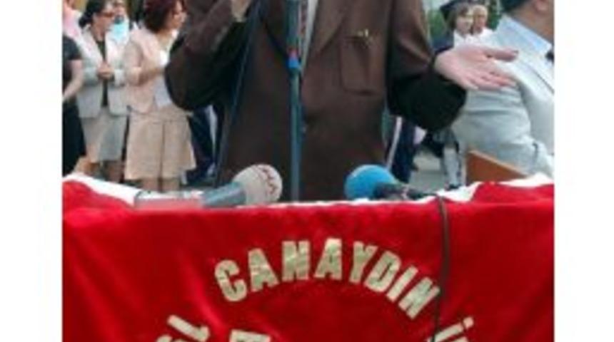 Galatasaray, &Ouml;zhan Canaydın&rsquo;ı Unutmadı