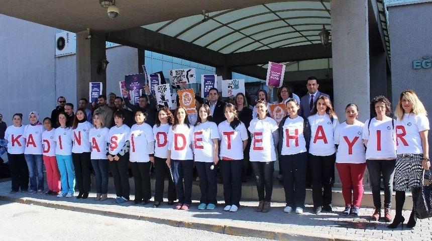 Kadın Sağlık&ccedil;ılardan &lsquo;kadına Şiddete Hayır&rsquo; &Ccedil;ağrısı