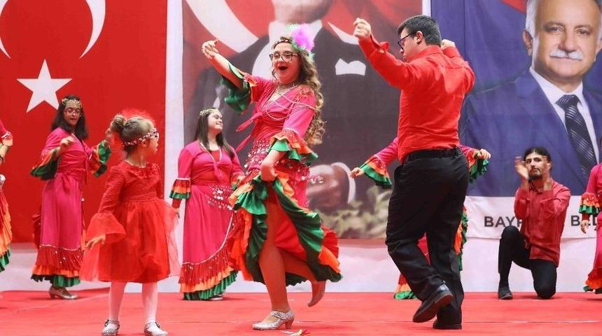 Bayraklı&rsquo;da &Ouml;zel G&uuml;ne Anlamlı Etkinlik