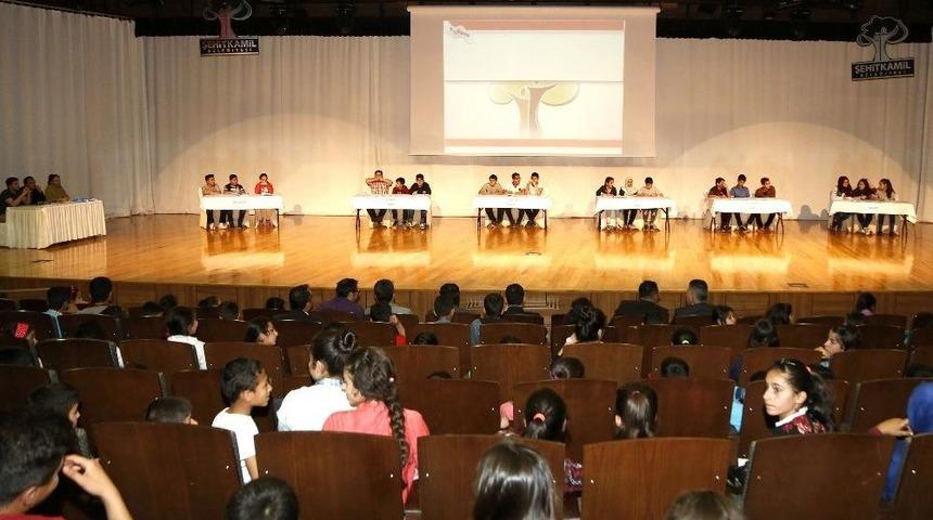 Şehitkamil Gen&ccedil;lik K&uuml;t&uuml;phaneleri Bilgide Yarıştı