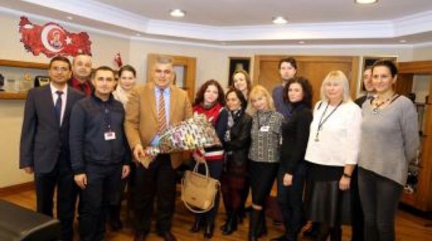Yabancı &Ouml;ğretmenler Başkan &Ouml;zg&uuml;ven&rsquo;e Ziyaret