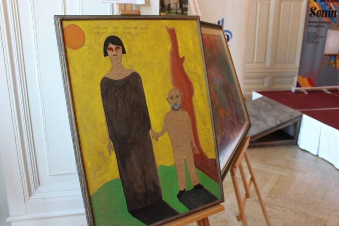 Engelsiz Eller Resimlerini Sergiledi