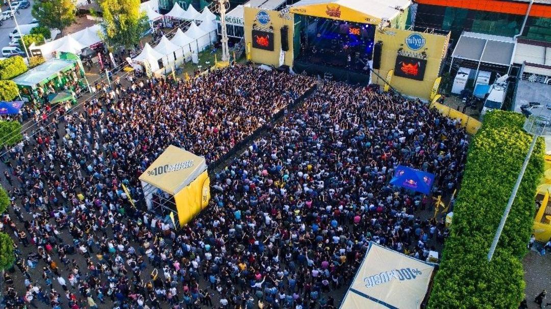 &Ccedil;ukurova Rock Festivali 80 Bin M&uuml;zikseveri Ağırladı