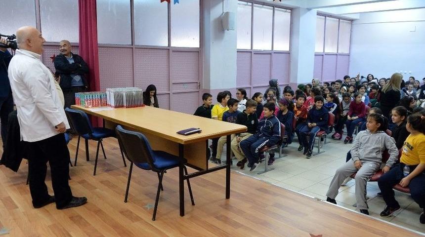 &Ccedil;ocuklar Doğru Diş Fır&ccedil;alama Y&ouml;ntemini &Ouml;ğreniyor