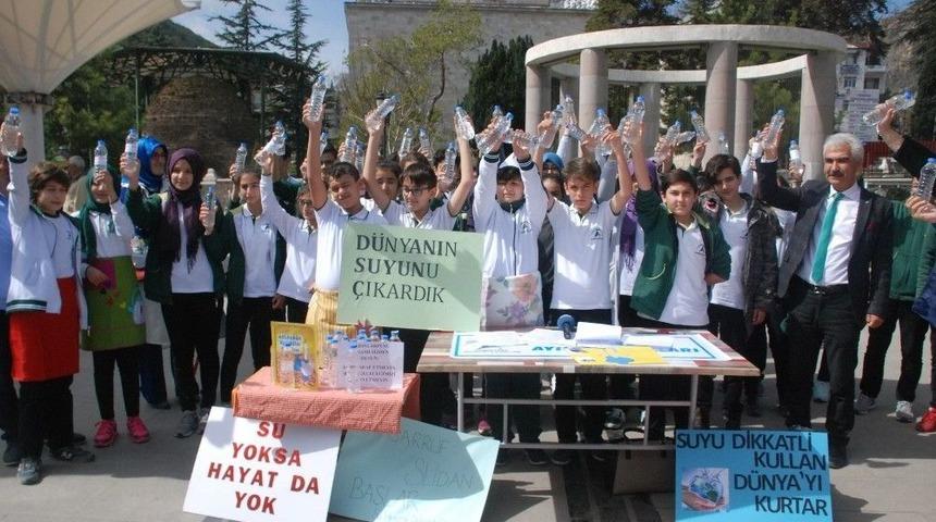 Su G&uuml;n&uuml;nde Su Kaynaklarının Azaldığına Dikkat &Ccedil;ektiler