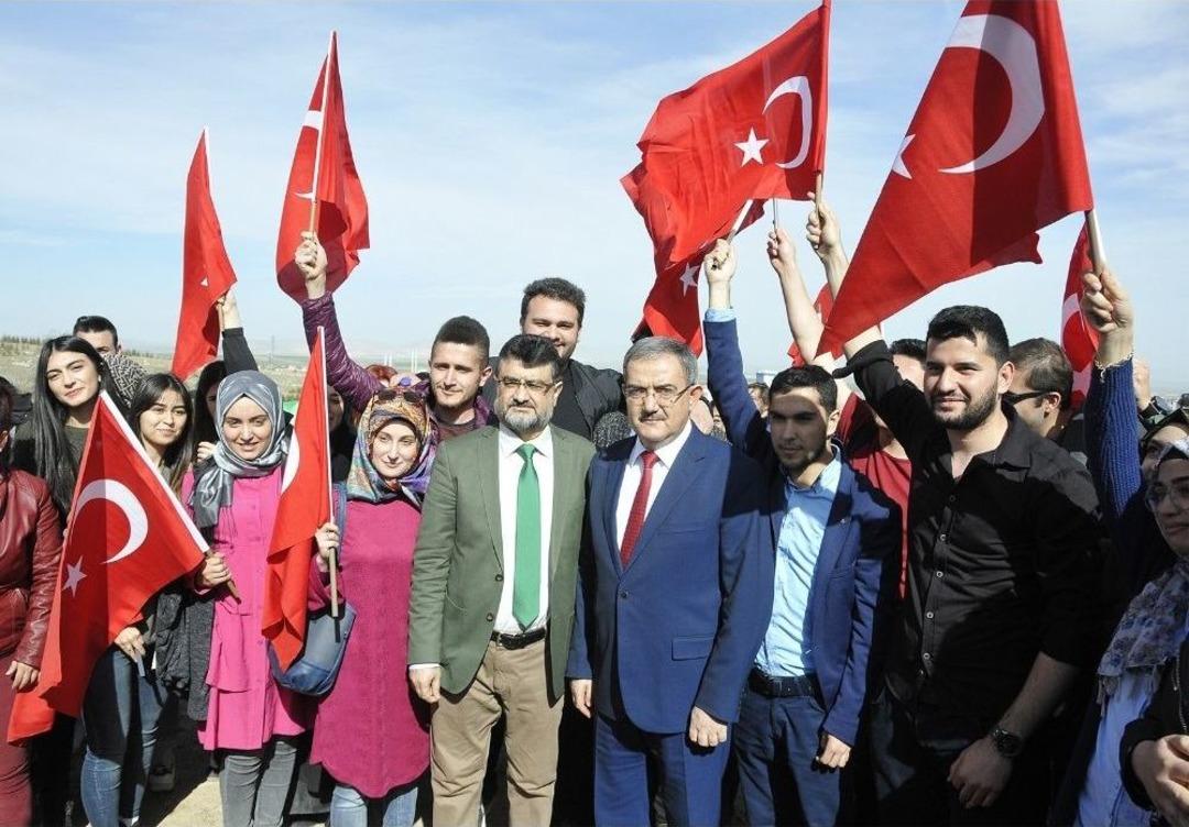 Sel&ccedil;uk&rsquo;ta, Afrin Şehitleri Anısına Fidan Dikildi