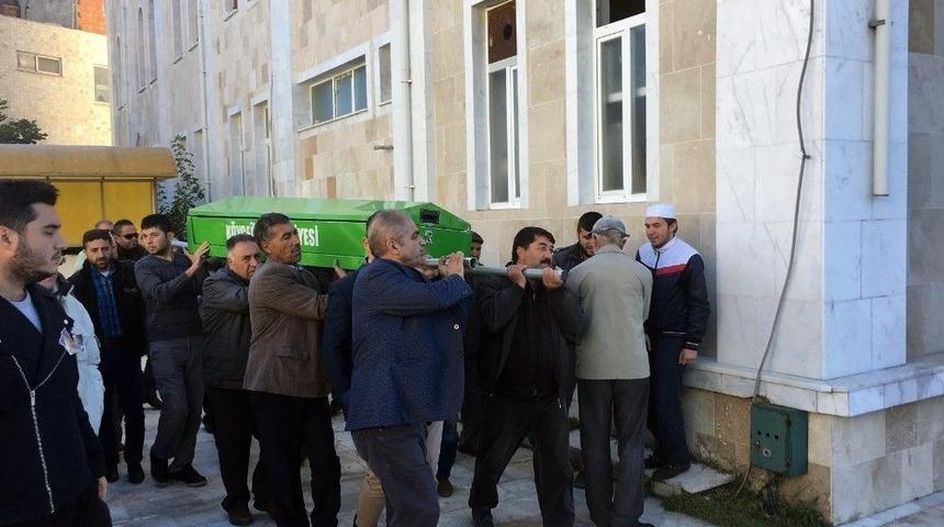 &Ouml;lmeden &Ouml;nce &ldquo;ayşe&rdquo; Oldu, İslami Usullere G&ouml;re Defnedildi