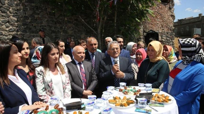 Melikgazi Belediyesi &Ccedil;&ouml;lyaklı Hastaların Destek&ccedil;isi