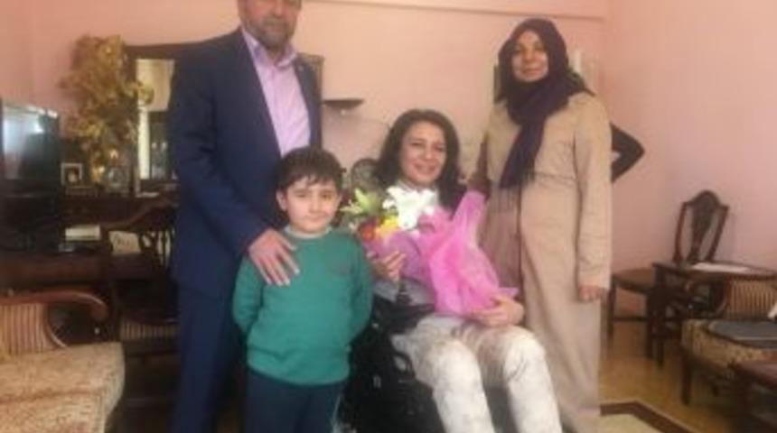 Ms Hastası Sınıf Öğretmenine Öğretmenler Günü’nde Vefa Ziyareti