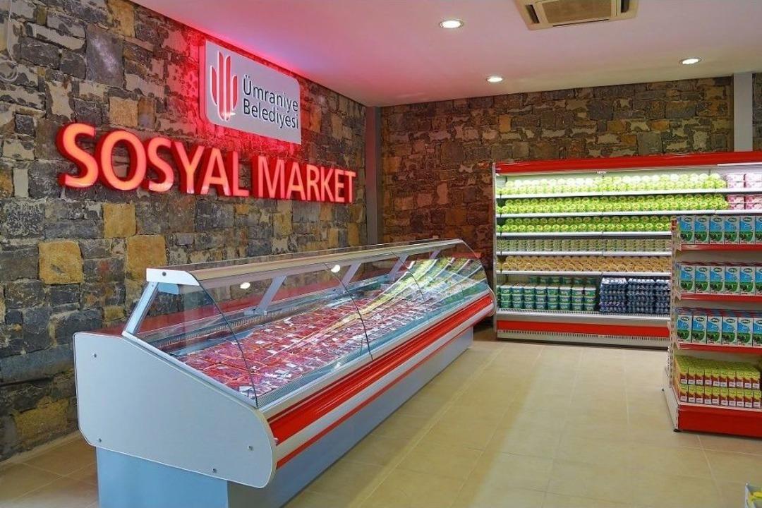 &Uuml;mraniye&rsquo;de 16 Noktada Geleneksel Mahalle İftarları