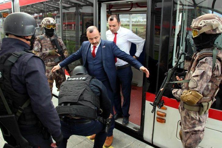 Özel Harekat Polisinden Gerçeği Aratmayan Rehine Kurtarma Tatbikatı G3