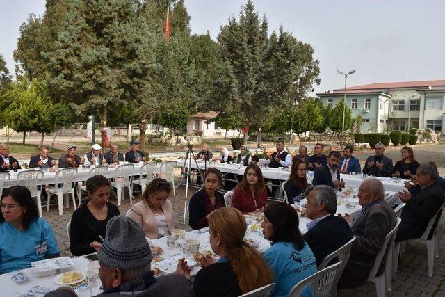 Başkan Can, Huzurevi Sakinleriyle Bir Araya Geldi