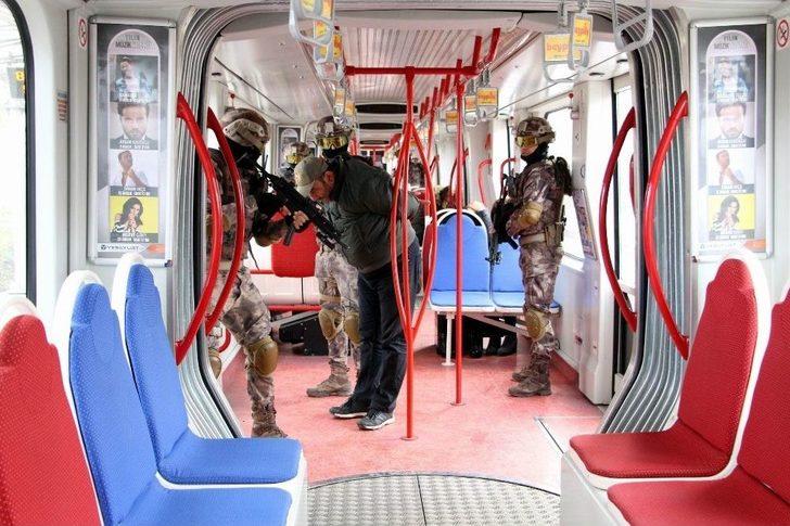 Özel Harekat Polisinden Gerçeği Aratmayan Rehine Kurtarma Tatbikatı G5