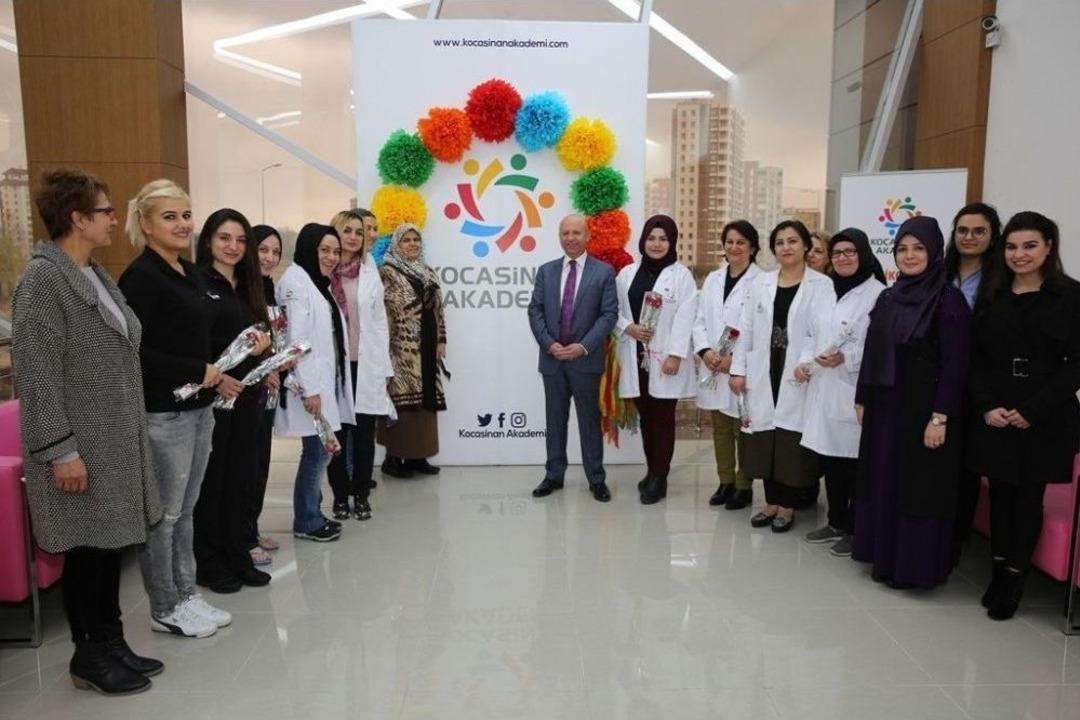 Kocasinan Belediyesi &Ouml;ğretmenler İ&ccedil;in Park Yaptı