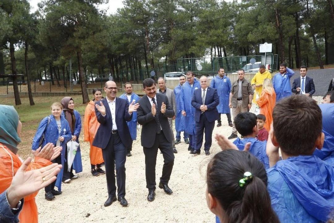 &Ccedil;ocuklar Ekranla Değil Akranlarıyla B&uuml;y&uuml;s&uuml;n