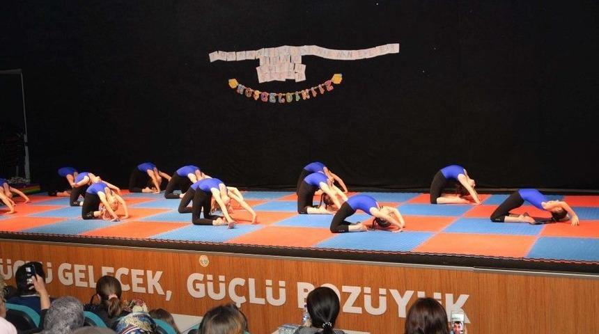 Minik Cimnastik&ccedil;iler İzleyenleri B&uuml;y&uuml;ledi