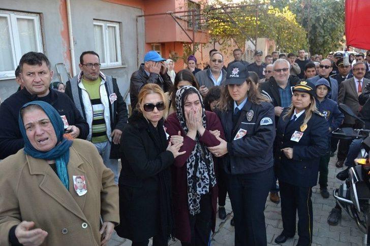 Hastanede Tedavi Görürken Şehit Olan Polis Toprağa Verildi G3