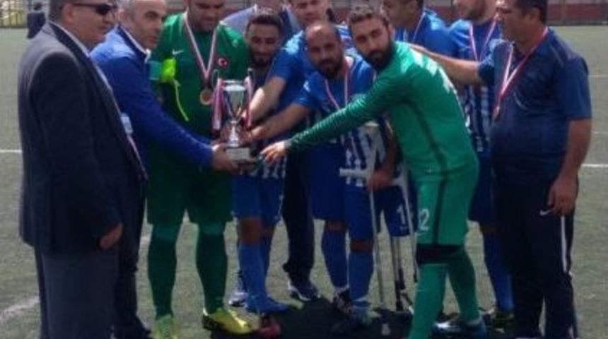 Şahinbey Amputeden Bir Kupa Daha