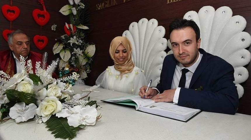 24 Kasım &Ouml;ğretmenler G&uuml;n&uuml;, Nikahla Renklendi