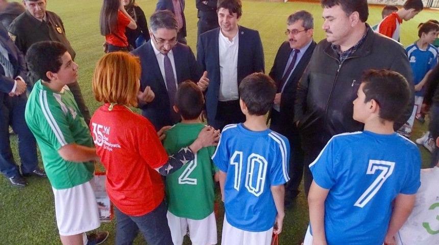 &Ouml;zel &Ouml;ğrenciler Futbol Oynamayı Sevdi