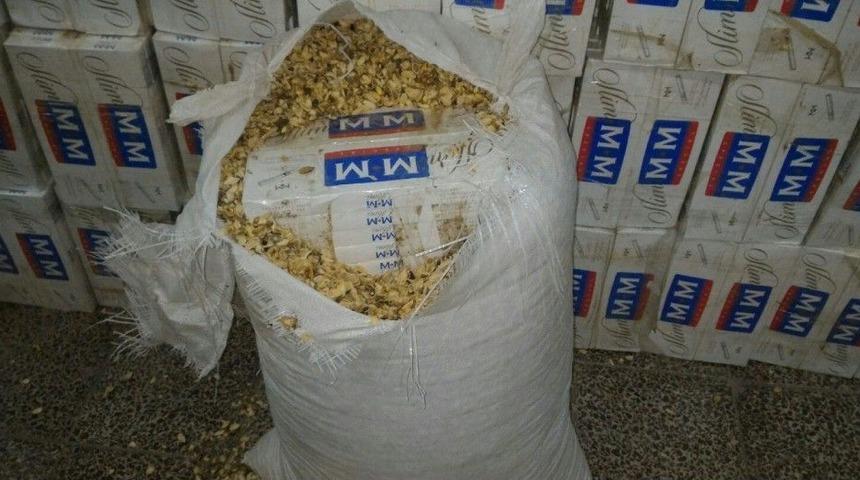 Fıstık &Ccedil;uvallarında Ka&ccedil;ak Sigara Ele Ge&ccedil;irildi