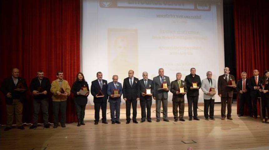 Biga’da Öğretmenler Günü Kutlandı