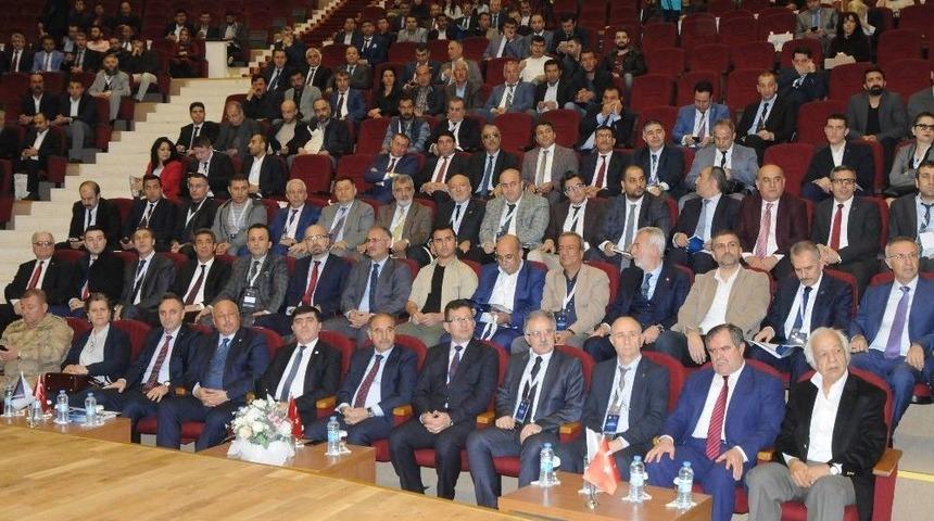 Şırnak&rsquo;ta &lsquo;uluslararası Enerji Ve Maden &Ccedil;alıştayı&rsquo; Başladı