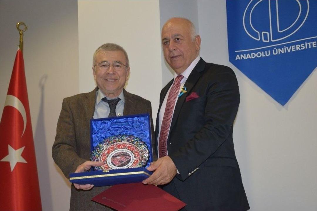 Eğitim Fak&uuml;ltesi&rsquo;nde Emeklilik T&ouml;reni