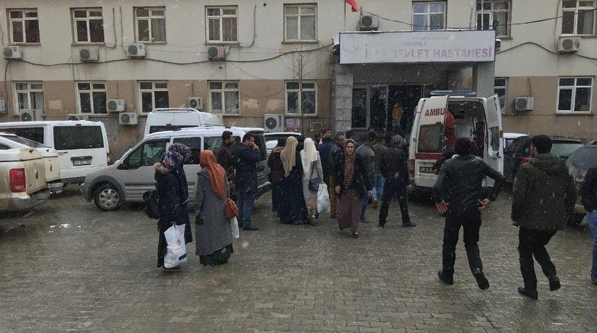 Şemdinli&rsquo;de Trafik Kazası: 2 Yaralı