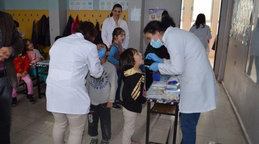 Ağız Ve Diş Sağlığı Haftasında &Ouml;ğrencilere Eğitim Verildi