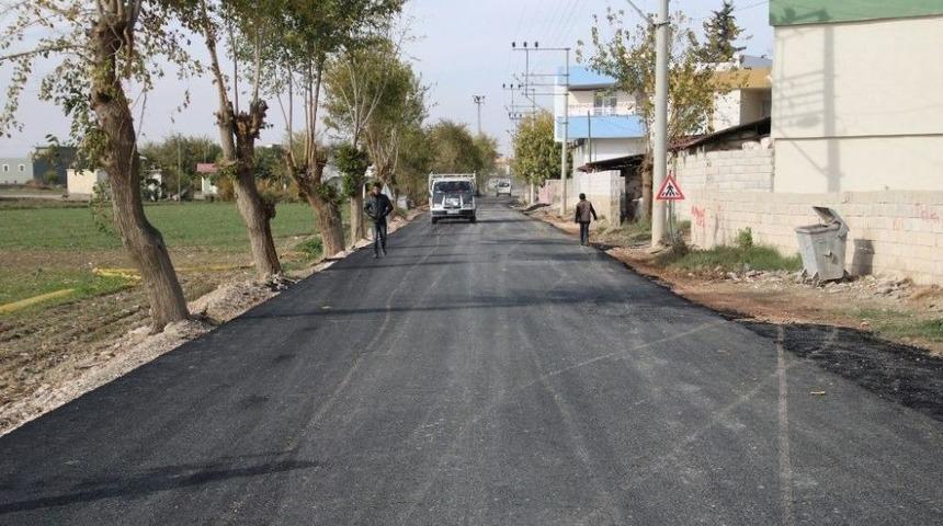 B&uuml;y&uuml;kşehir&rsquo;den Birecik&rsquo;te Sıcak Asfalt Atağı