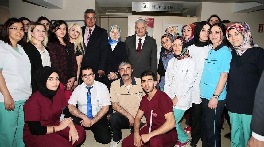 Başbakan Yıldırım&rsquo;dan Hasta Ziyaretleri