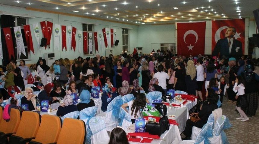 &Ccedil;ivril&rsquo;de Anneler G&uuml;n&uuml; Ve Engelliler Haftası Etkinliği