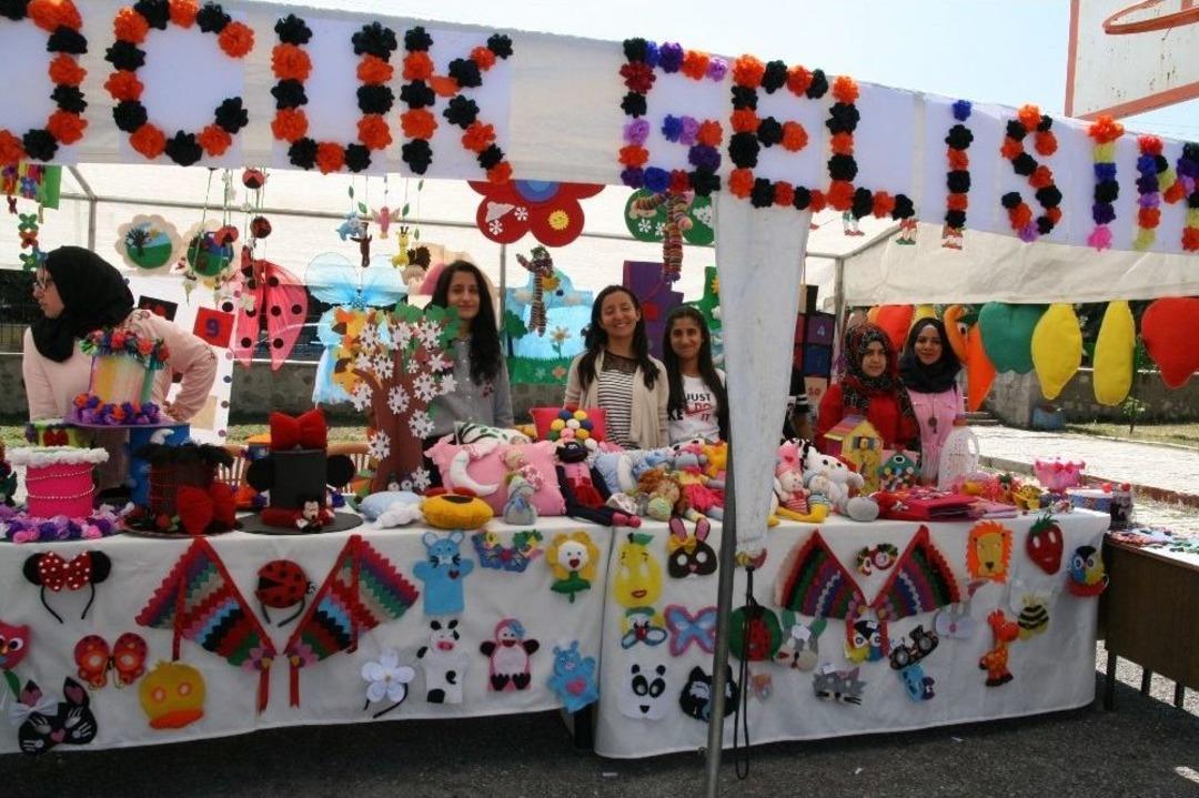 Kulu&rsquo;da &Ouml;ğrenciler Yararına Sergi Ve Kermes
