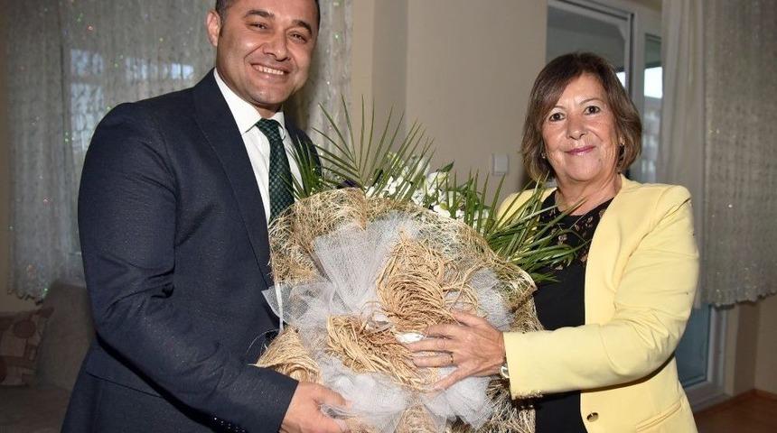 Başkan Y&uuml;cel İlkokul, &Ouml;ğretmenini Unutmadı