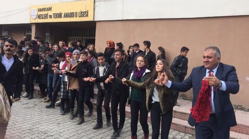 Hakkari&rsquo;de &Ouml;ğretmenler G&uuml;n&uuml; Etkinliği